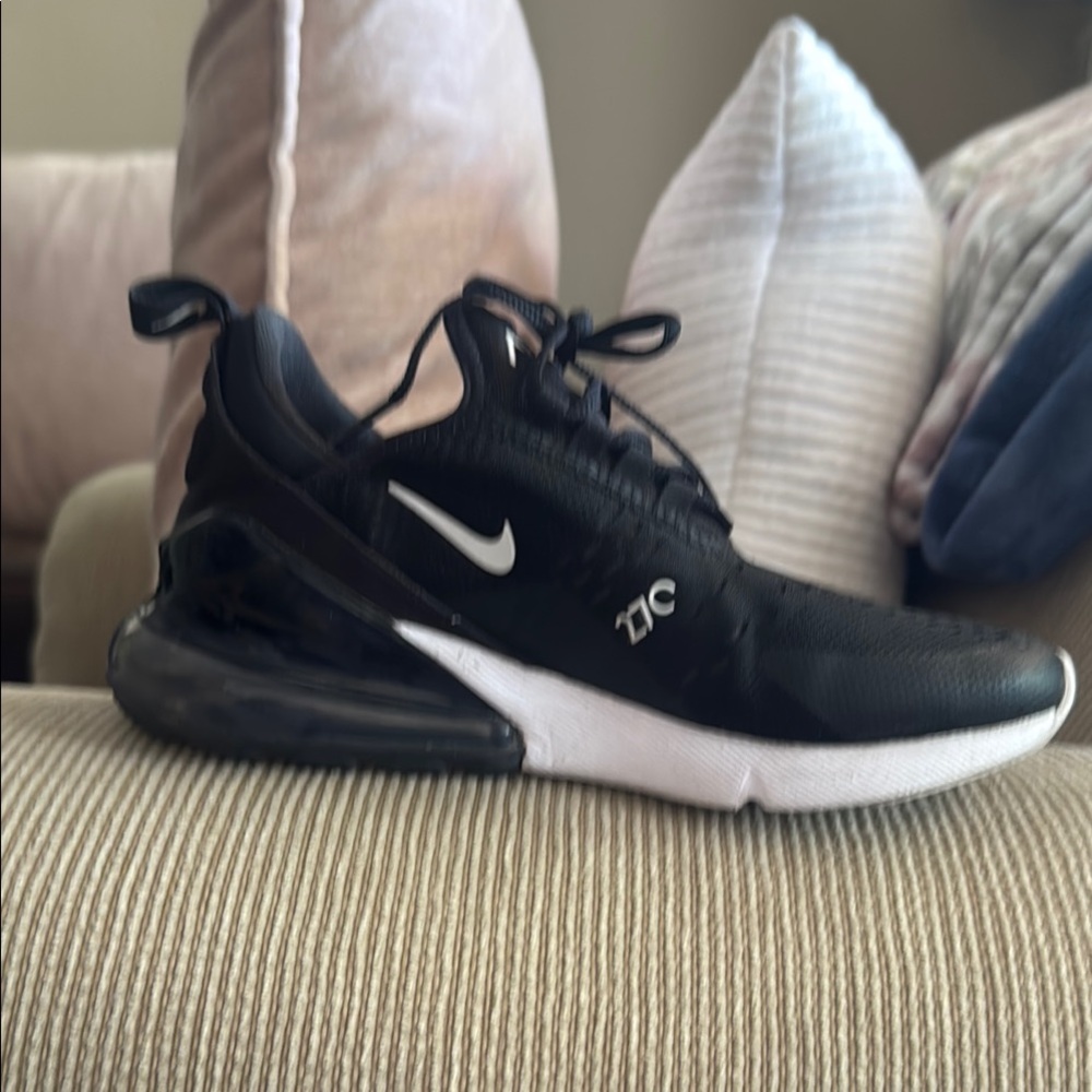 Nike Air270Women’s Black and White Air Max Sneakers